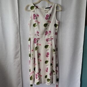 Owin  White Floral Silky Dress